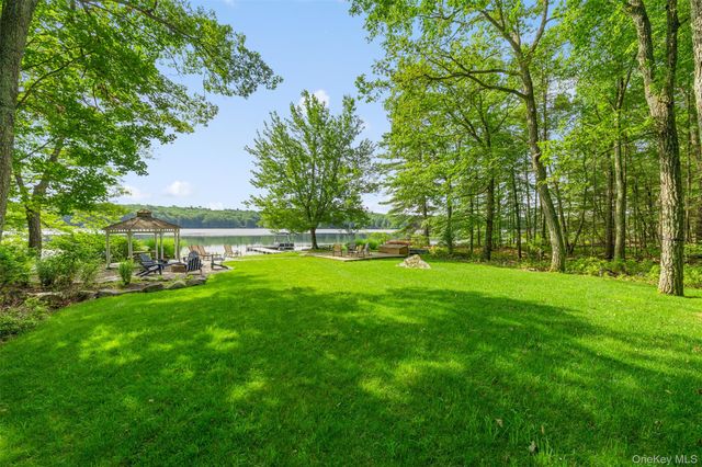 253 York Lake Estates Road, Barryville, NY 12719