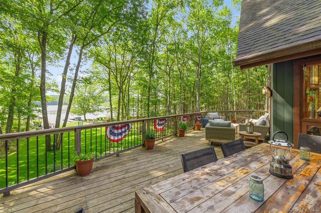 253 York Lake Estates Road, Barryville, NY 12719
