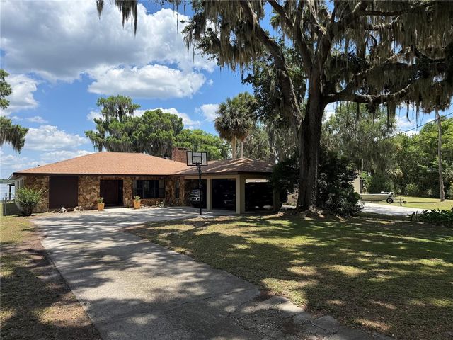 4232 COUNTY ROAD 400, Lake Panasoffkee, FL 33538