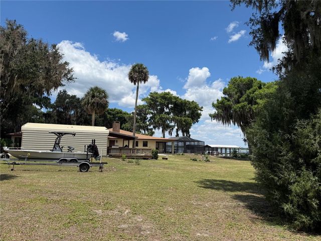 4232 COUNTY ROAD 400, Lake Panasoffkee, FL 33538