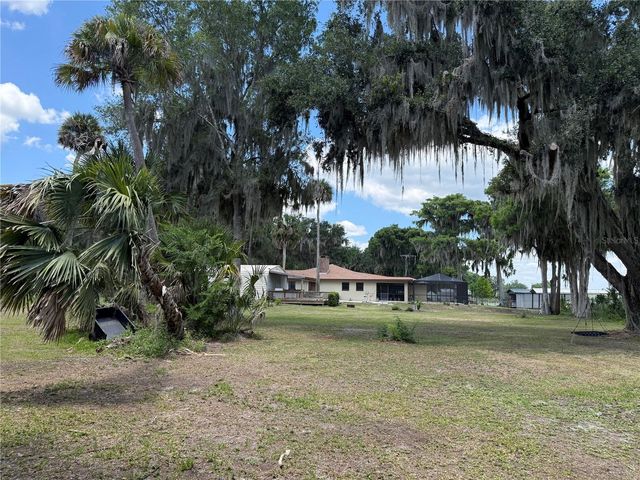 4232 COUNTY ROAD 400, Lake Panasoffkee, FL 33538