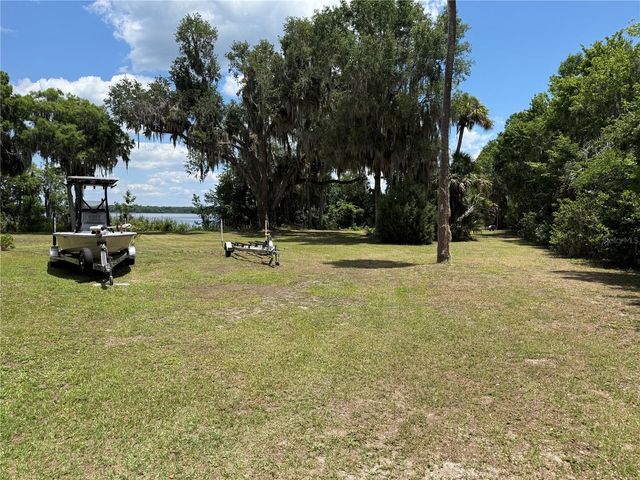 4232 COUNTY ROAD 400, Lake Panasoffkee, FL 33538