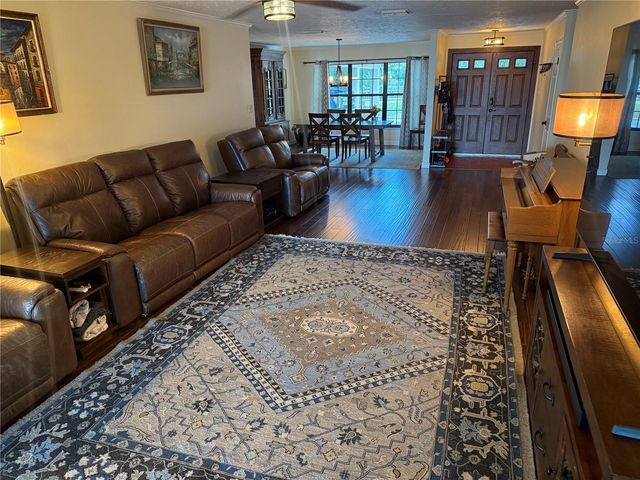 4232 COUNTY ROAD 400, Lake Panasoffkee, FL 33538