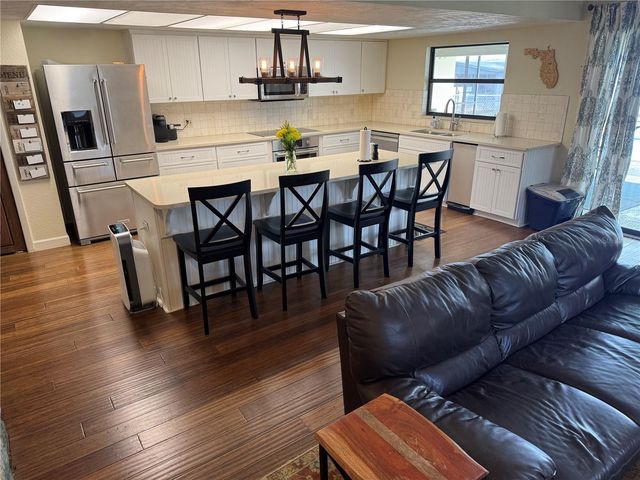 4232 COUNTY ROAD 400, Lake Panasoffkee, FL 33538