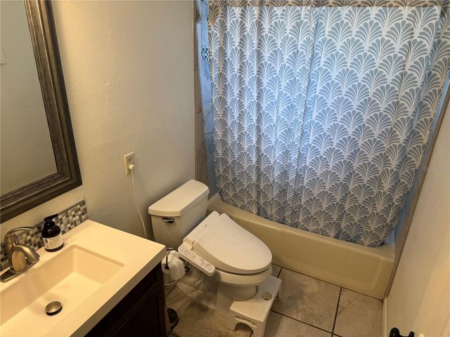 4232 COUNTY ROAD 400, Lake Panasoffkee, FL 33538
