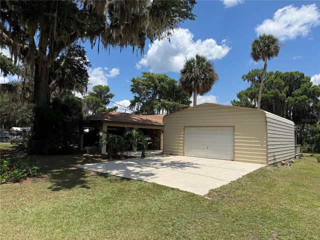 4232 COUNTY ROAD 400, Lake Panasoffkee, FL 33538