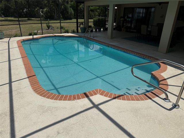 4232 COUNTY ROAD 400, Lake Panasoffkee, FL 33538