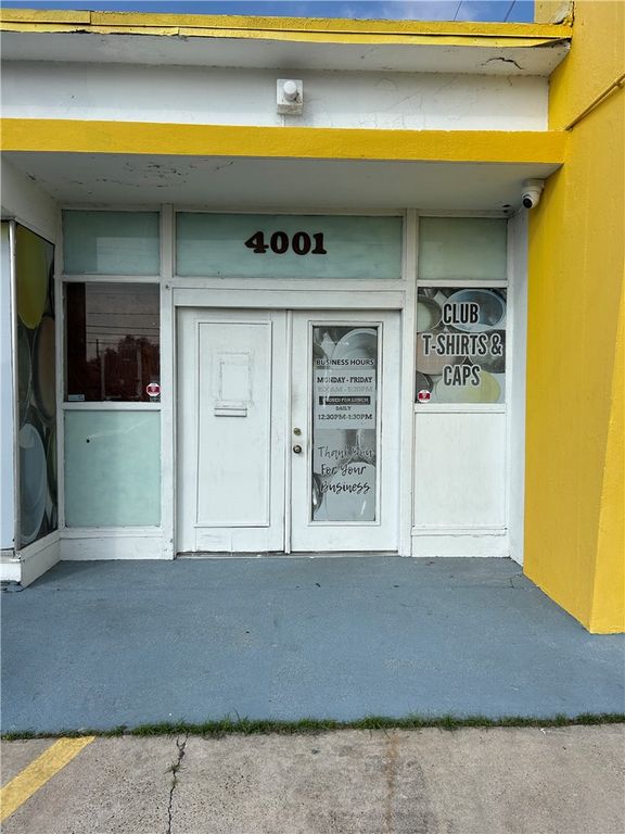 4001 Ayers St, Corpus Christi, TX 78415 — exterior