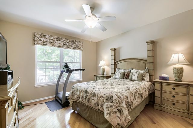 21235 Windsor Lake Lane, Crest Hill, IL 60403