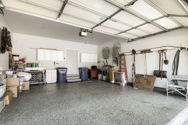 21235 Windsor Lake Lane, Crest Hill, IL 60403