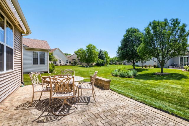21235 Windsor Lake Lane, Crest Hill, IL 60403