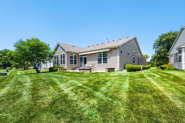 21235 Windsor Lake Lane, Crest Hill, IL 60403