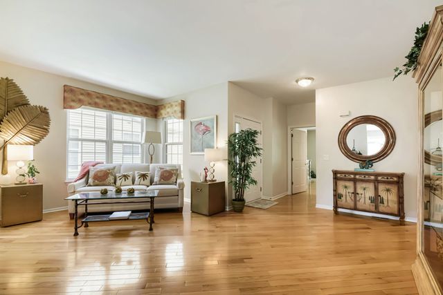 21235 Windsor Lake Lane, Crest Hill, IL 60403