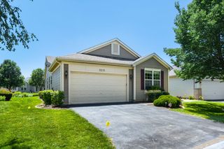 21235 Windsor Lake Lane, Crest Hill, IL 60403