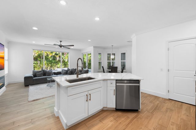 10560 Walnut Valley Drive, Boynton Beach, FL 33473