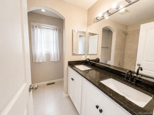 1414 S Haleyville St, Aurora, CO 80018