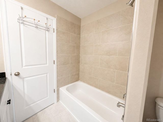 1414 S Haleyville St, Aurora, CO 80018