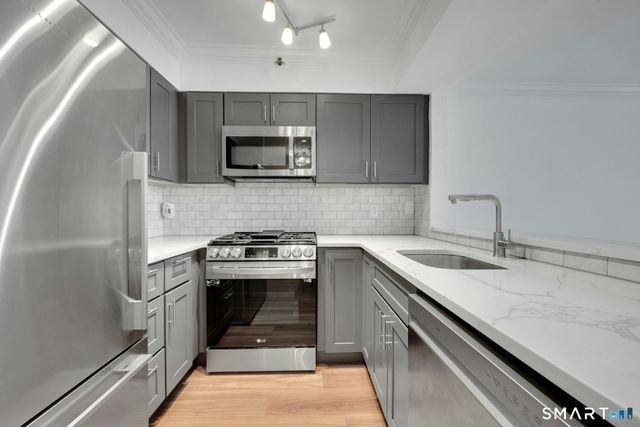 25 Forest Street 4F, Stamford, CT 06901