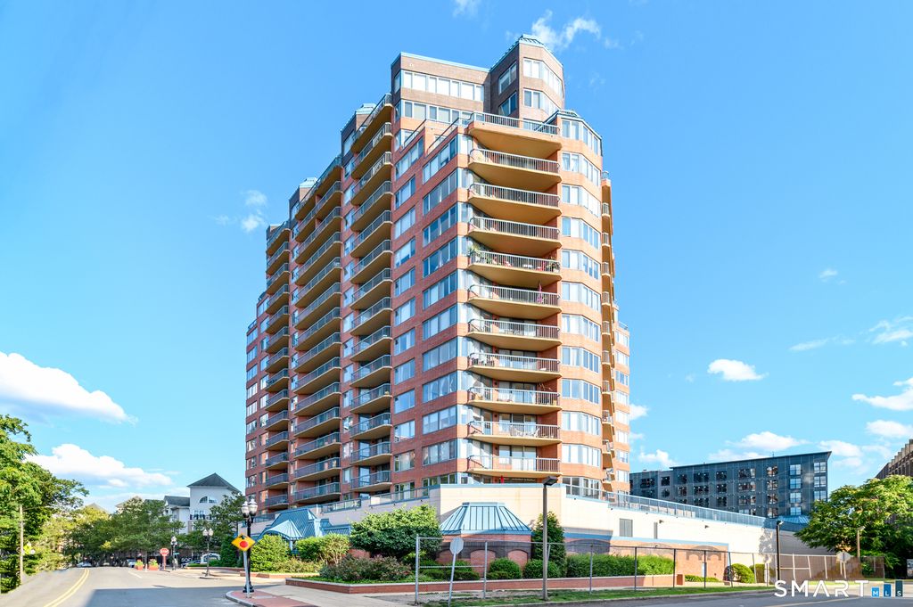 25 Forest Street 4F, Stamford, CT 06901