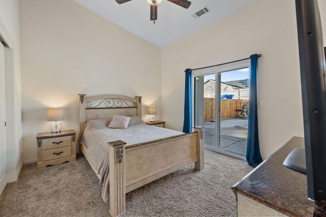 1237 E Orange St, Avenal, CA 93204