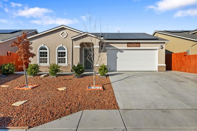 1237 E Orange St, Avenal, CA 93204