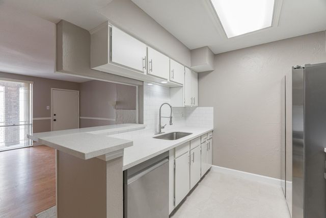 4635 Wild Indigo Street 505, Houston, TX 77027