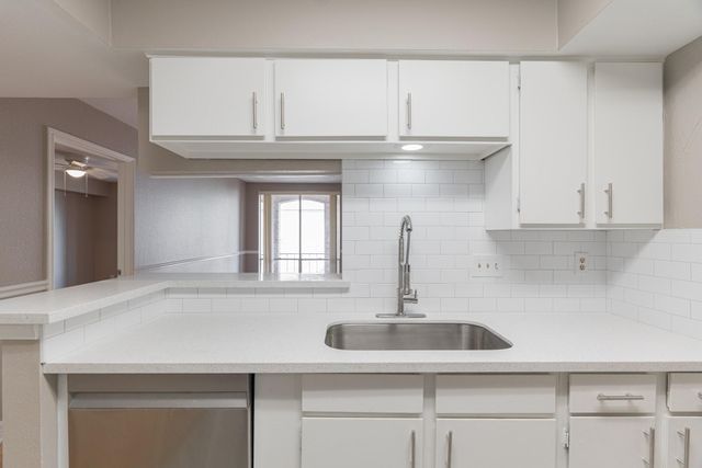 4635 Wild Indigo Street 505, Houston, TX 77027