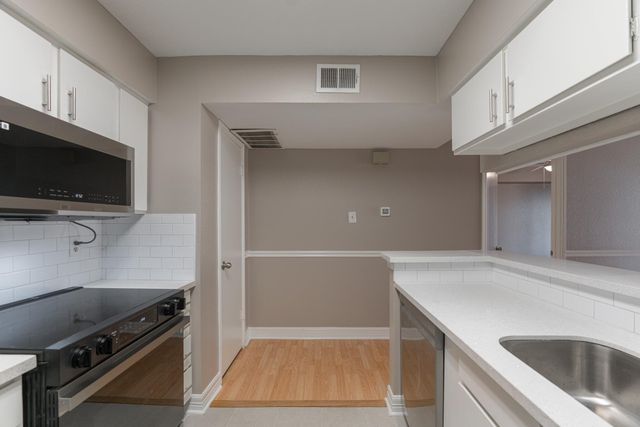 4635 Wild Indigo Street 505, Houston, TX 77027