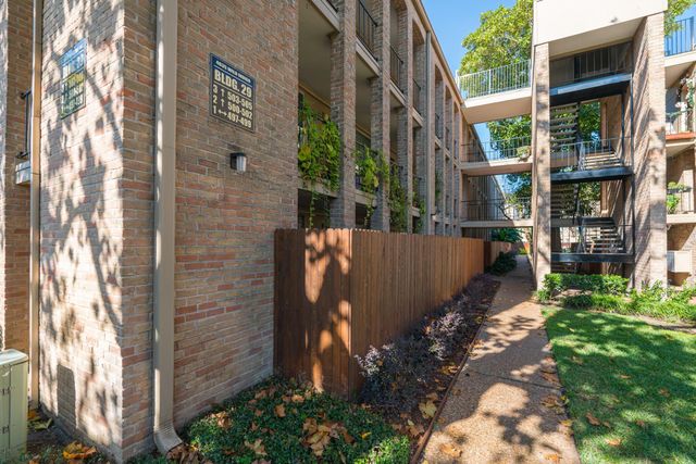 4635 Wild Indigo Street 505, Houston, TX 77027