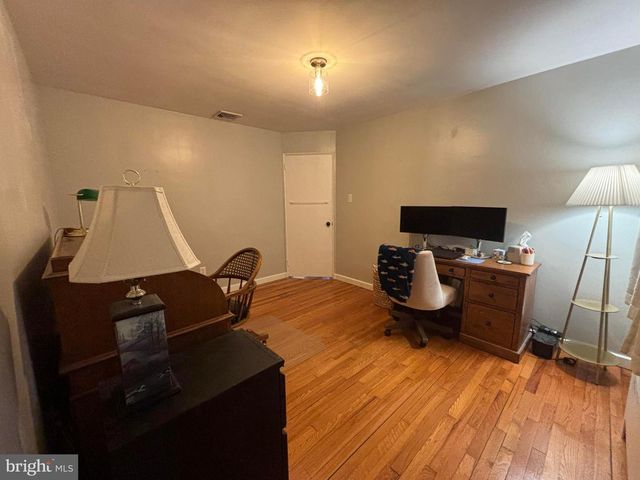 3804 BONNYVIEW RD, Harrisburg, PA 17109