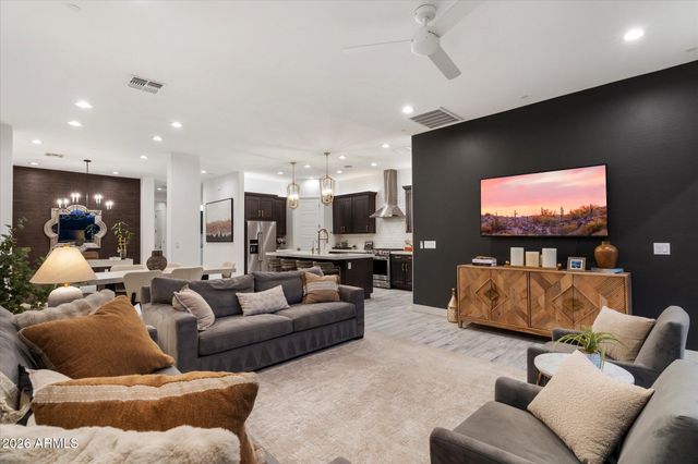 21514 N 58TH Street, Phoenix, AZ 85054