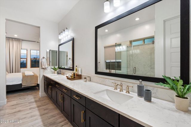 21514 N 58TH Street, Phoenix, AZ 85054