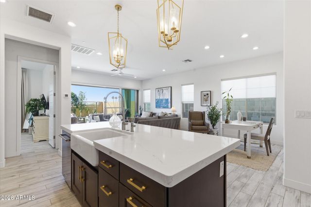 21514 N 58TH Street, Phoenix, AZ 85054