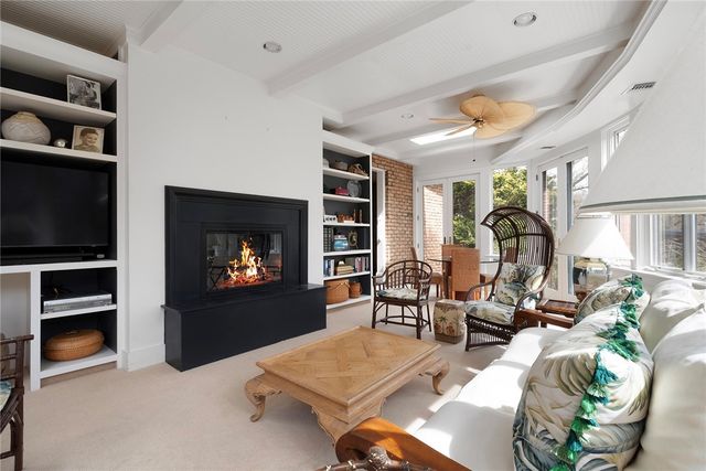 25 Linden Drive, Providence, RI 02906