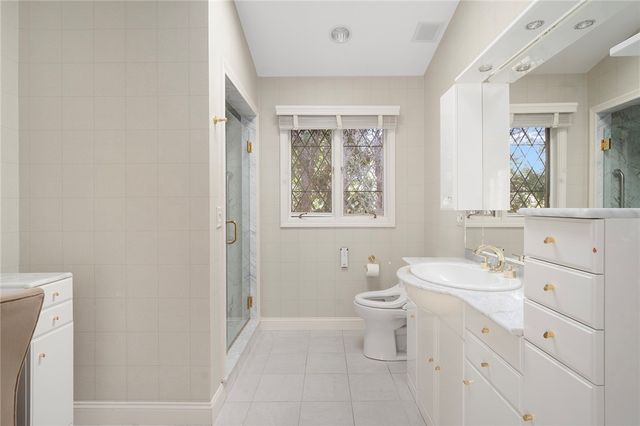 25 Linden Drive, Providence, RI 02906