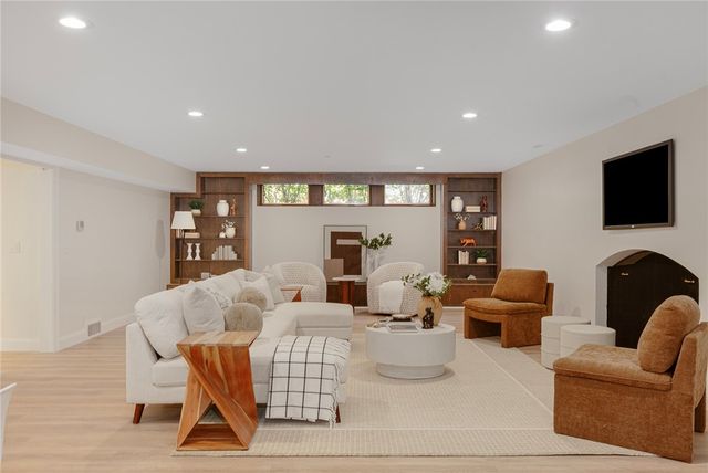 25 Linden Drive, Providence, RI 02906