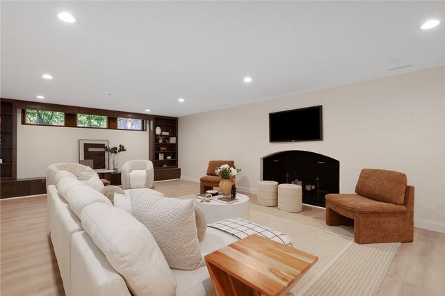 25 Linden Drive, Providence, RI 02906