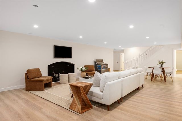 25 Linden Drive, Providence, RI 02906