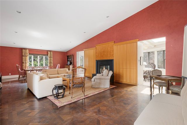 25 Linden Drive, Providence, RI 02906