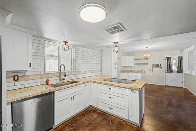 1247 W DEVONSHIRE Street, Mesa, AZ 85201