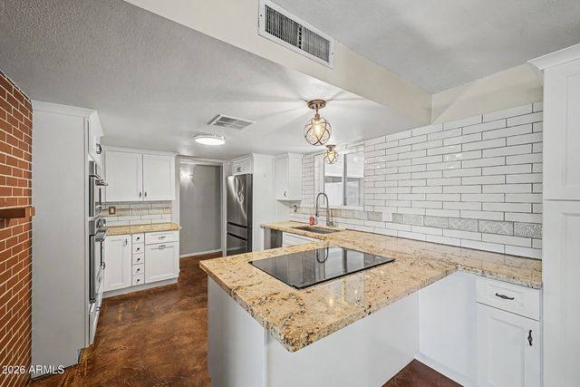 1247 W DEVONSHIRE Street, Mesa, AZ 85201