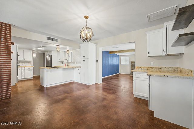 1247 W DEVONSHIRE Street, Mesa, AZ 85201