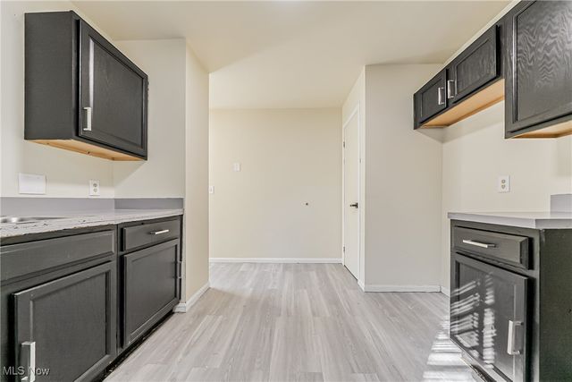 569 E 101st Street, Cleveland, OH 44108