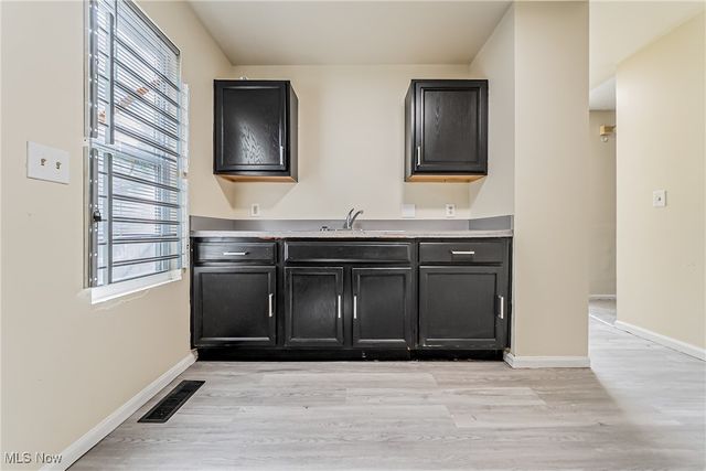 569 E 101st Street, Cleveland, OH 44108