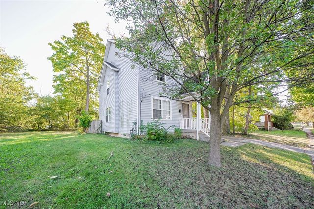 569 E 101st Street, Cleveland, OH 44108