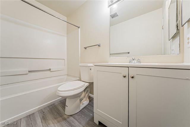 569 E 101st Street, Cleveland, OH 44108