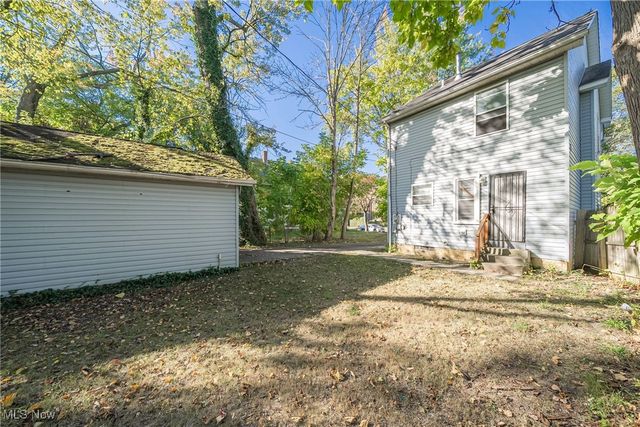 569 E 101st Street, Cleveland, OH 44108