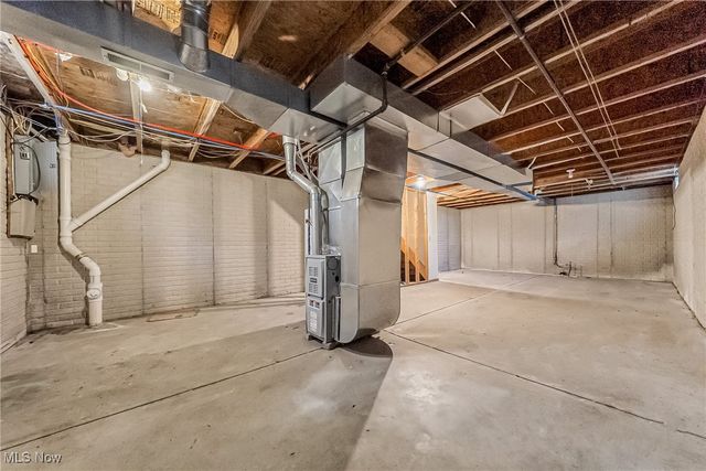 569 E 101st Street, Cleveland, OH 44108