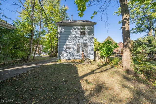 569 E 101st Street, Cleveland, OH 44108