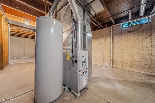 569 E 101st Street, Cleveland, OH 44108